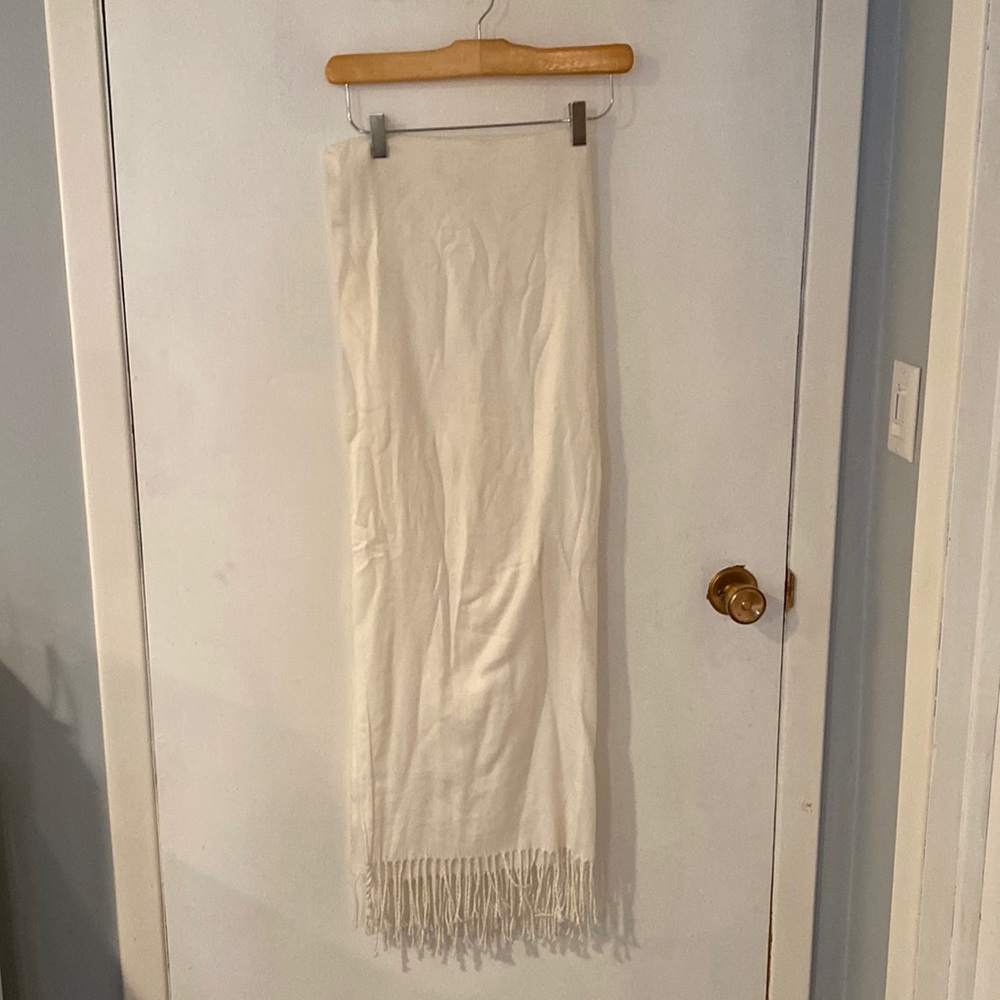 White pashmina